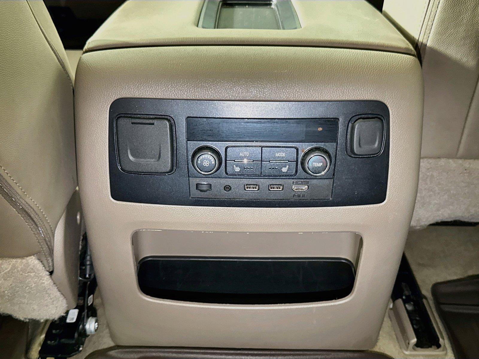 Used 2018 GMC Yukon SLT w/ Premium Edition AWD/4WD image 26