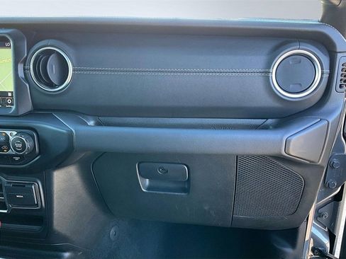 Used 2021 Jeep Wrangler Unlimited Sahara w/ Cold Weather Group image 18