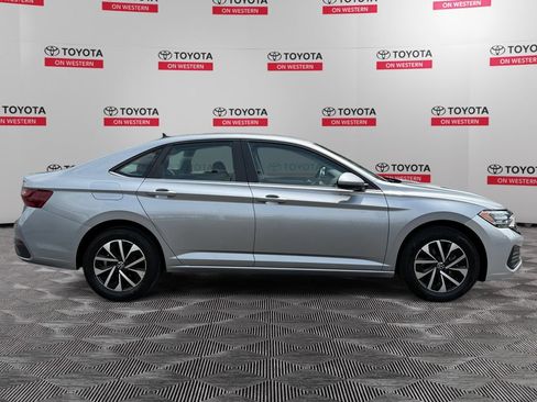 Used 2024 Volkswagen Jetta S FWD image 4