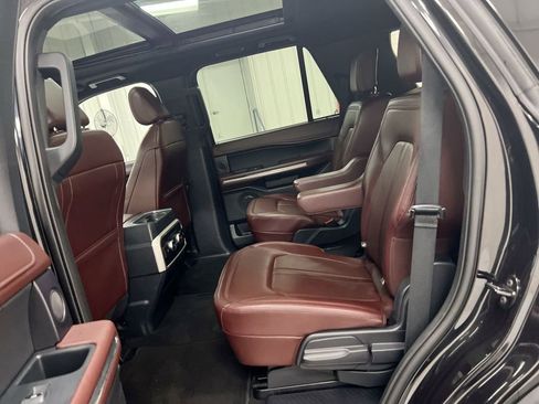 Used 2024 Ford Expedition Limited image 24