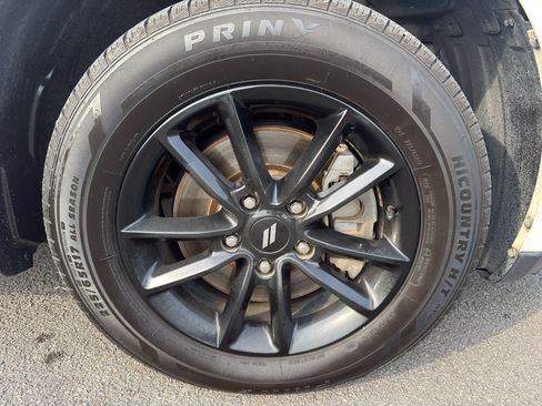 Used 2019 Dodge Journey SE w/ Connectivity Group FWD image 9