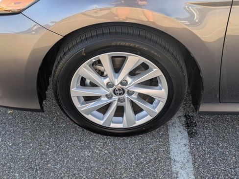 Used 2024 Toyota Camry LE w/ Convenience Package image 21