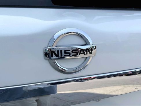 Used 2016 Nissan Pathfinder SL w/ SL Premium Package AWD/4WD image 32