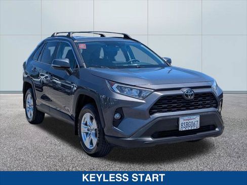 Used 2020 Toyota RAV4 XLE w/ Convenience Package FWD image 7