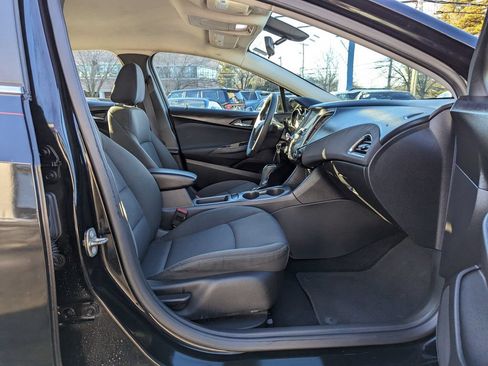Used 2016 Chevrolet Cruze LT FWD image 30