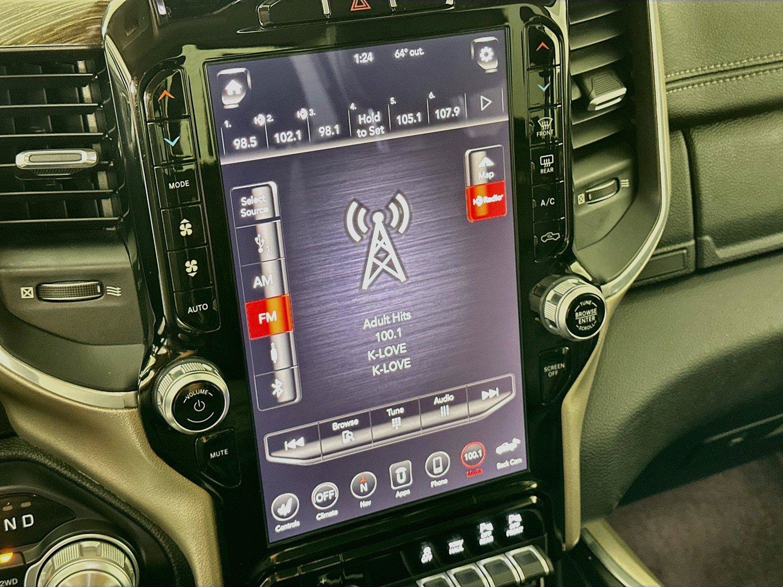 Used 2019 RAM 1500 Laramie AWD/4WD image 7