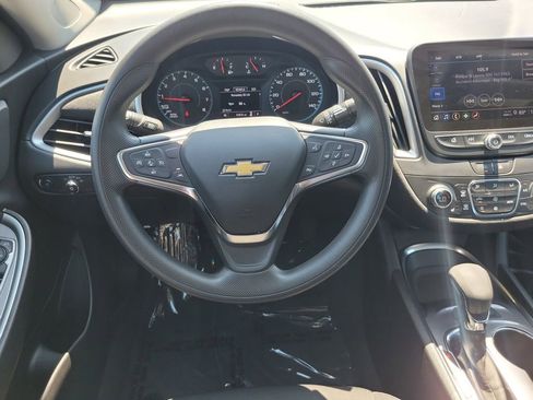 Used 2025 Chevrolet Malibu LT image 14