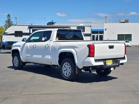 New 2026 Toyota Tacoma SR5 RWD image 4
