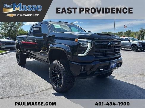 New 2026 Chevrolet Silverado 2500 High Country w/ Midnight Edition AWD/4WD image 3