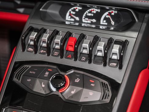 Used 2016 Lamborghini Huracan LP 610-4 image 30