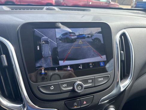 Used 2024 Chevrolet Equinox LT FWD image 21