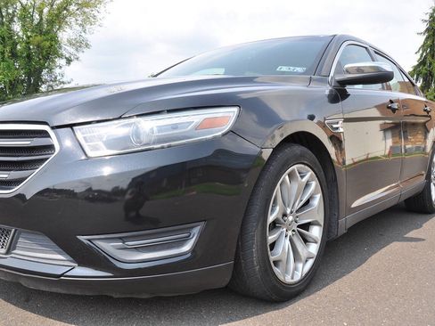 Used 2013 Ford Taurus Limited FWD image 2