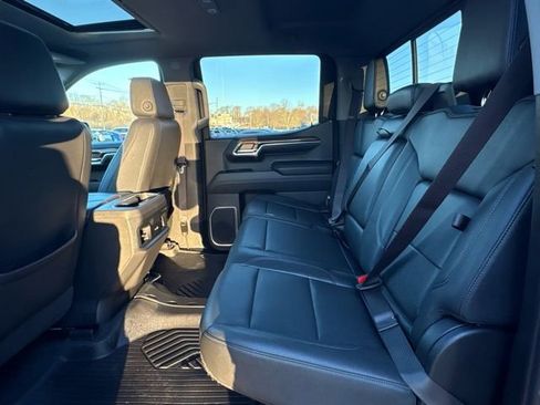 Used 2023 Chevrolet Silverado 1500 LT Trail Boss w/ LT Trail Boss Premium Package image 28