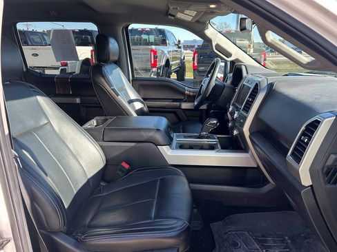 Used 2019 Ford F150 Lariat w/ Equipment Group 502A Luxury image 15
