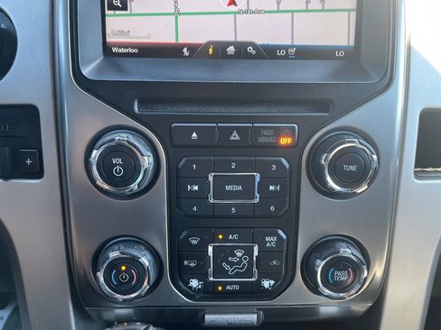 Used 2014 Ford F150 FX4 w/ Equipment Group 402A Luxury image 15