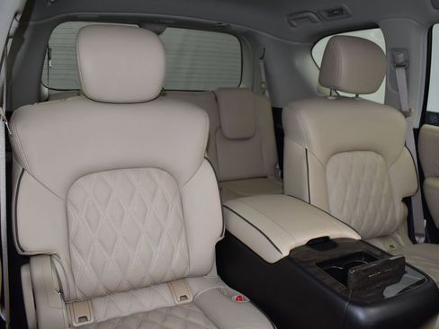 Used 2024 Nissan Armada Platinum w/ Captain's Chairs Package image 31