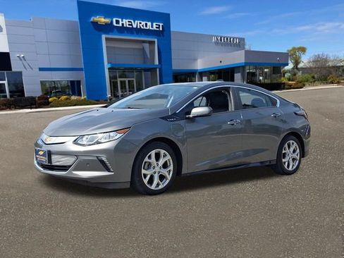 Used 2017 Chevrolet Volt Premier w/ Driver Confidence II Package FWD image 33
