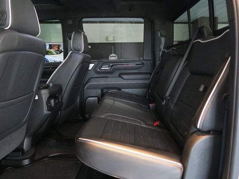 Used 2025 GMC Sierra 2500 AT4X AWD/4WD image 36