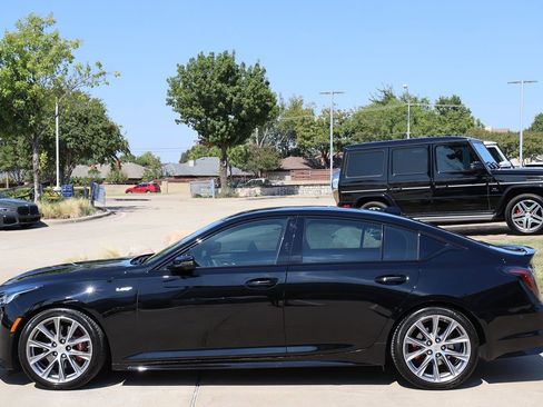 Used 2020 Cadillac CT5 V w/ Premium Package image 6