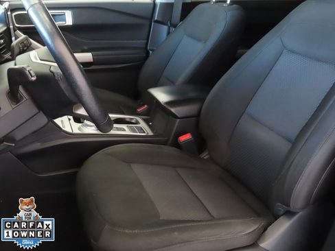 Used 2022 Ford Explorer XLT image 12