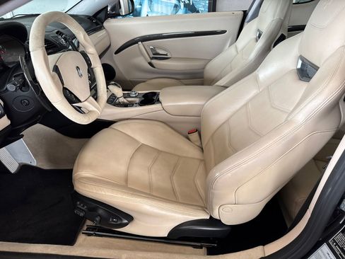 Used 2018 Maserati GranTurismo MC image 9