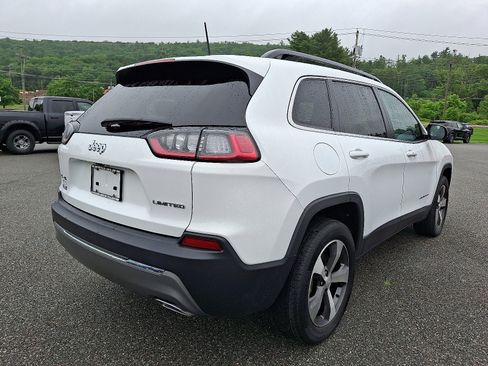 Used 2022 Jeep Cherokee Limited w/ Mopar Interior Package image 11