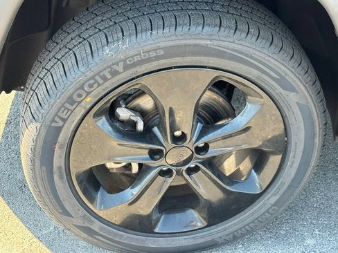 Used 2018 Jeep Compass Latitude w/ Popular Equipment Group AWD/4WD image 40
