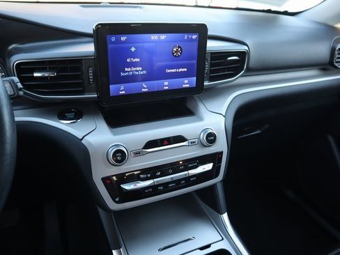 Certified 2024 Ford Explorer XLT w/ Equipment Group 202A image 31