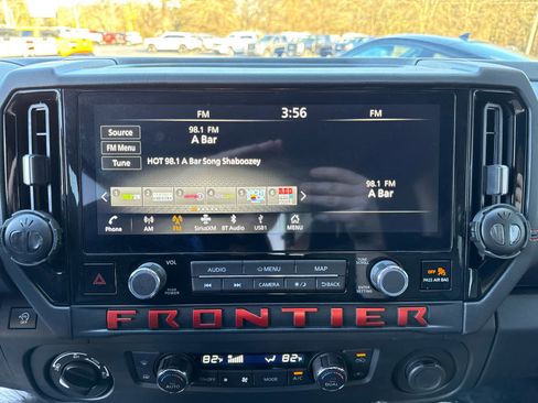 Used 2025 Nissan Frontier PRO-4X w/ Pro Premium Package image 13