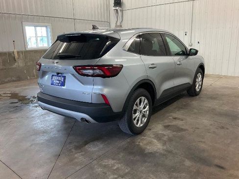 Certified 2023 Ford Escape Active AWD/4WD image 5
