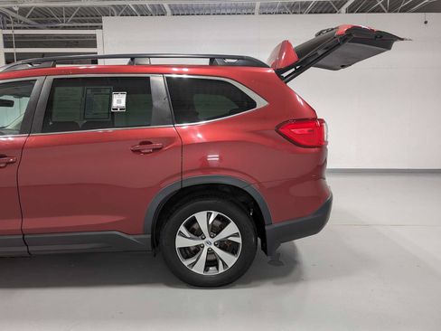 Used 2019 Subaru Ascent Premium w/ Popular Package #2 AWD/4WD image 11