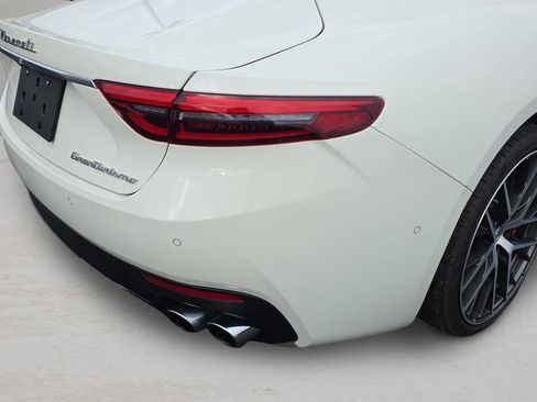 Certified 2024 Maserati GranTurismo Modena image 11