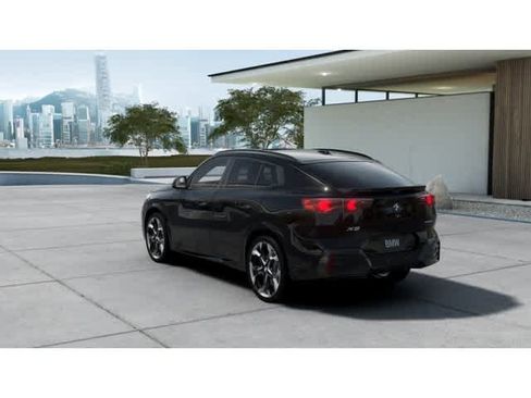 New 2026 BMW X2 xDrive28i w/ Technology Package image 2