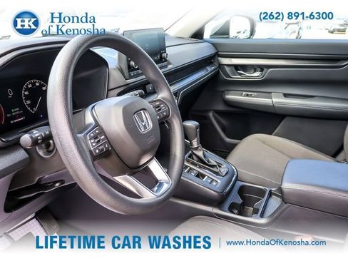 Used 2024 Honda CR-V LX image 10