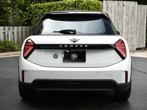 New 2026 MINI Cooper 4-Door Hardtop FWD image 10