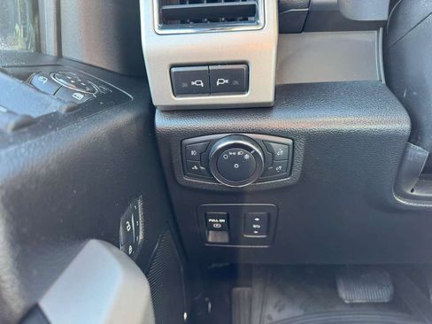Used 2018 Ford F150 Lariat w/ Equipment Group 502A Luxury image 38