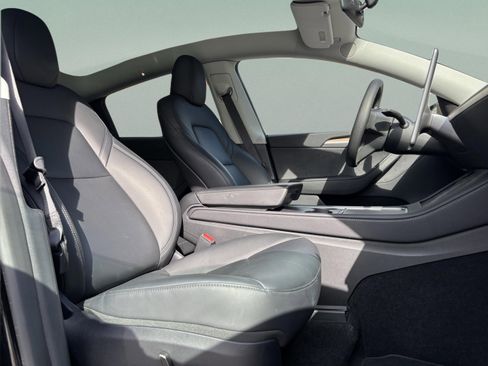 Used 2024 Tesla Model Y Long Range image 20