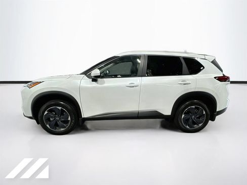 Used 2025 Nissan Rogue SV w/ SV Premium Package AWD/4WD image 8