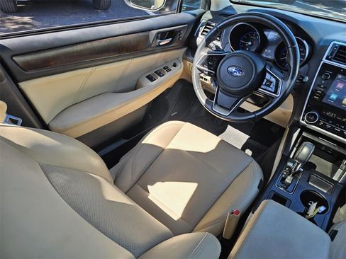 Used 2018 Subaru Outback 3.6R Limited image 27