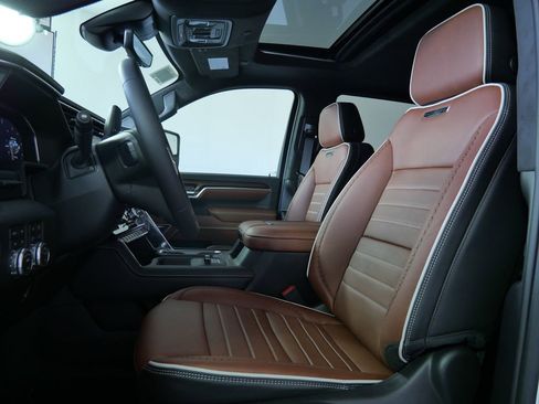New 2026 GMC Sierra 3500 Denali Ultimate AWD/4WD image 11