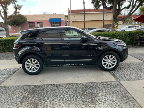 Used 2019 Land Rover Range Rover Evoque AWD/4WD image 4