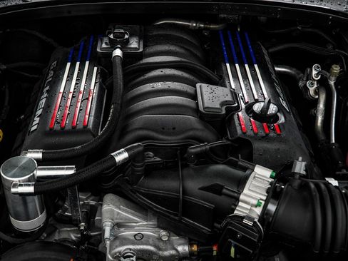 Used 2023 Chrysler 300 C image 15