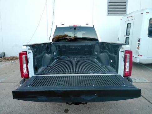 Used 2025 Ford F250 XLT image 6