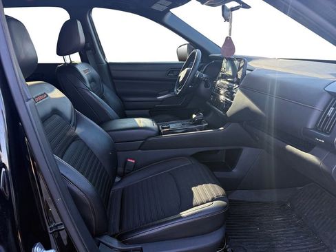 Used 2024 Nissan Pathfinder Rock Creek image 15