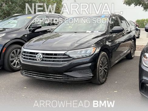 Used 2020 Volkswagen Jetta SE w/ SE Cold Weather Package FWD image 1