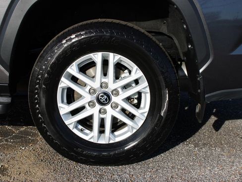 Used 2025 Toyota Sequoia SR5 image 17