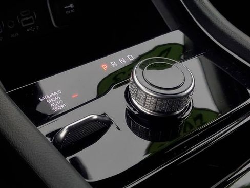 Used 2023 Jeep Grand Cherokee Limited image 32