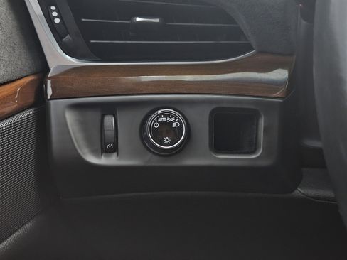 Used 2020 Cadillac Escalade Luxury image 23