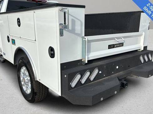 Used 2025 Chevrolet Silverado 3500 LT w/ Safety Package AWD/4WD image 38