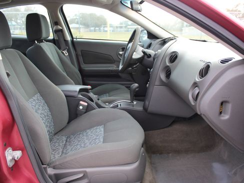 Used 2004 Pontiac Grand Prix GT w/ Drivers Package image 16